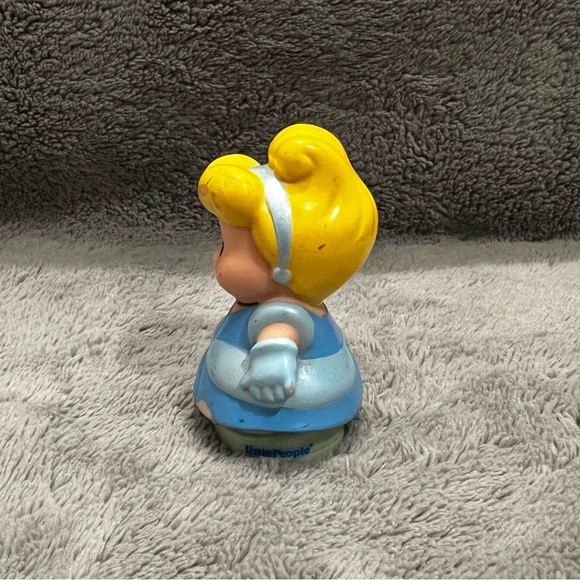 Fisher-Price Little People Disney Princess Cinderella ONLY - Picture 4 of 7